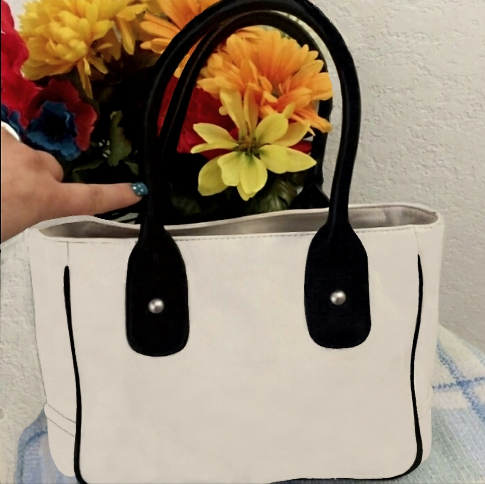 Audrey Brooke "Genuine Leather" Small Satchel (*New As-Is) (12"×8"×5") - Picture 2 of 4